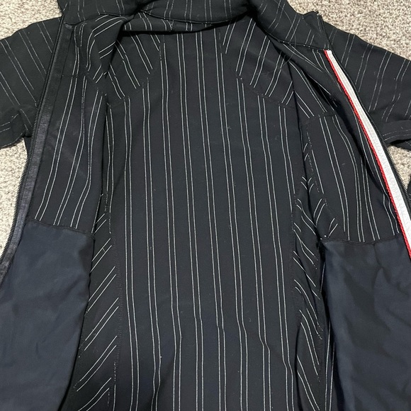 Lululemon Define Stripe Zip Up - Picture 5 of 5